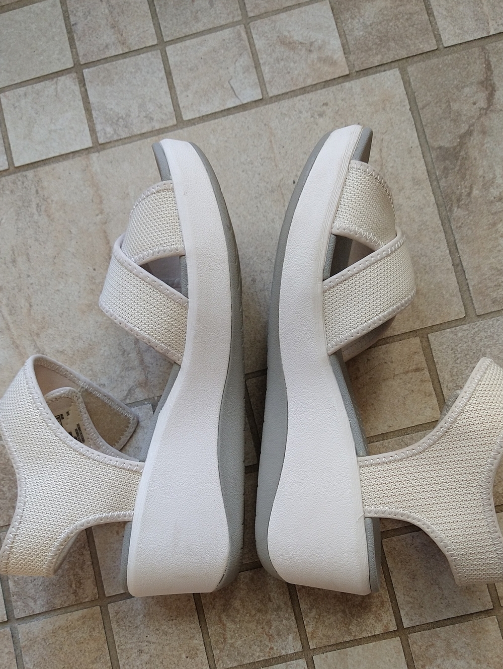 Clarks Women's Cream Slingback Comfort Sandals Size 7.5 - Picture 6 of 6
